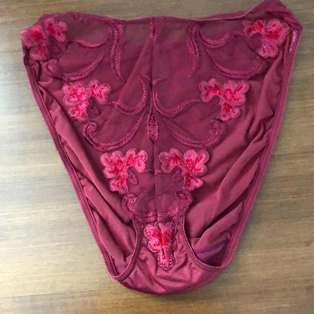 Lise Charmel Panty France Couture Embroidery